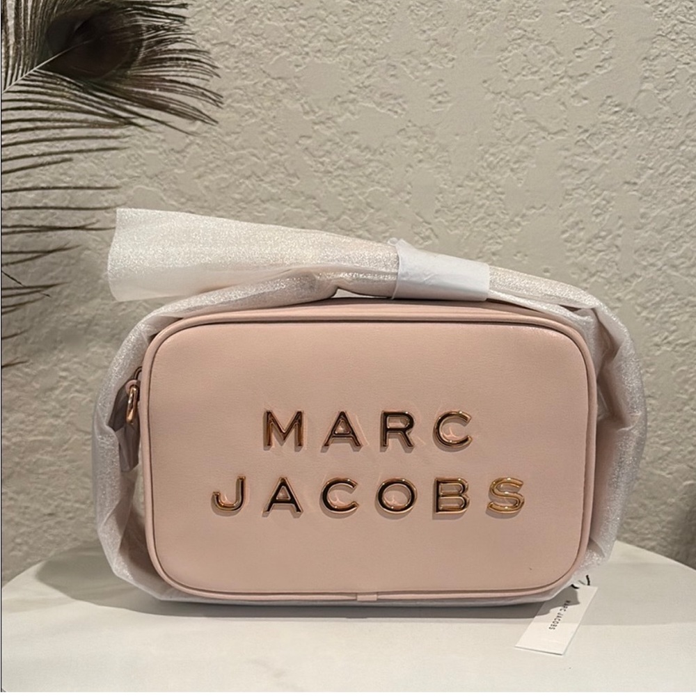 NWT Marc Jacobs Peach Whip Shoulder Crossbody Bag with gold accents